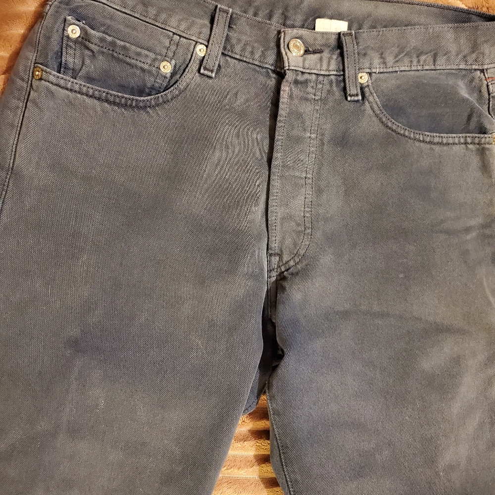 Levis